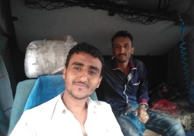 عقب 10 شهور من الاعتقال.. مليشيا الحوثي تطلق سراح الناشطان يزيد وقاصد  