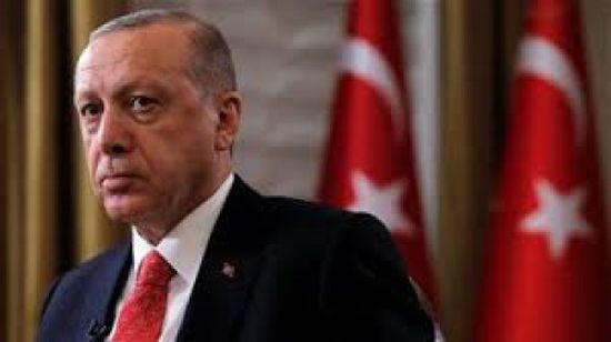 بعد تطاوله.. سياسي تركي يُوبخ أردوغان (فيديو)