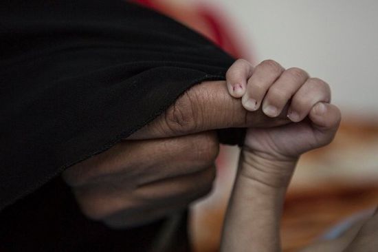 الخارجية الأمريكية: يعاني 2 مليون طفل يمني من سوء التغذية