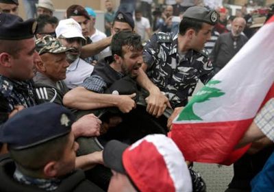 عسكريون متقاعدون يحاولون اقتحام مقر الحكومة اللبنانية