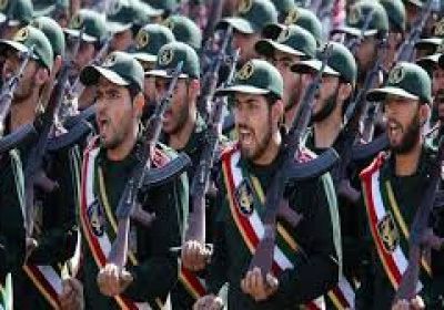 شاهد.. الحرس الثوري ينقل مئات الصواريخ بمحافظات إيران