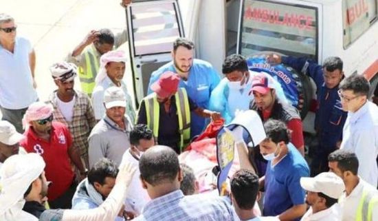 " خليفة الإنسانية " تنقل حالات جديدة من سقطرى للعلاج بدولة الإمارات