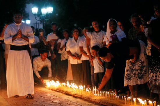 سريلانكا تنظم احتفالا لتأبين ضحايا التفجيرات 