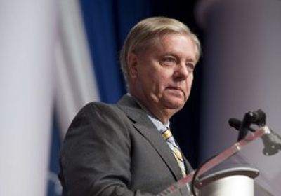 سيناتور أمريكي يكشف تورط إيران في استهداف ناقلات النفط فى الشرق الأوسط