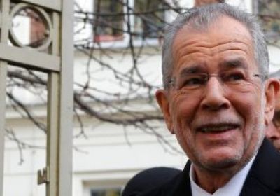 الرئيس النمساوي يجري مباحثات مع أعضاء الحكومة المؤقتة في البلاد