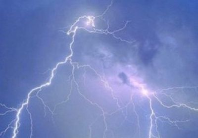 سحب ركامية بالحديدة وأمطار بالجوف وأجزاء من حضرموت