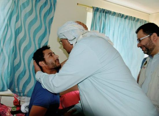 الزُبيدي يتفقد أحوال الجرحى في مستشفيات عدن للاطمئنان على أوضاعهم الصحية (صور)