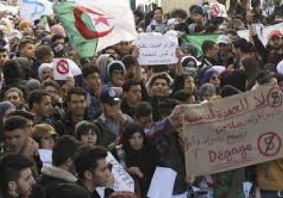 قوات الأمن الجزائرية تعتقل عددا من المحتجين