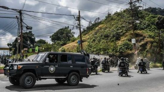 مقتل 23 سجينًا بفنزويلا خلال مواجهات مع الشرطة