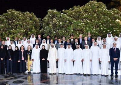 حاكم دبي يستقبل أعضاء مجمع محمد بن راشد للعلماء "صور"