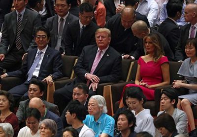 ترامب وزوجته يحضران نهائي البطولة المحلية بطوكيو (صور)