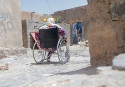 جميلة.. ضحية لغم حوثي تتحدى المستحيل 