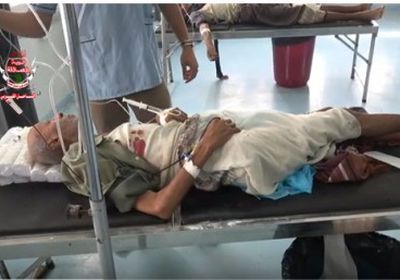 مليشيات الحوثي تستهدف الأحياء السكنية في حيس وتصيب مواطن بجروح (فيديو)