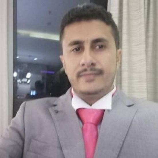 سياسي يكشف عن الحل للخروج من فساد المؤسسات الحكومة