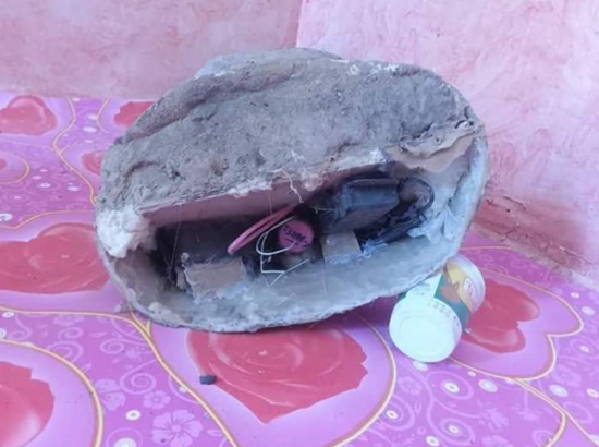 مليشيا الحوثي تزرع ألغام على شكل صخور لفتك المزارعين والرعاة بالضالع (صور)