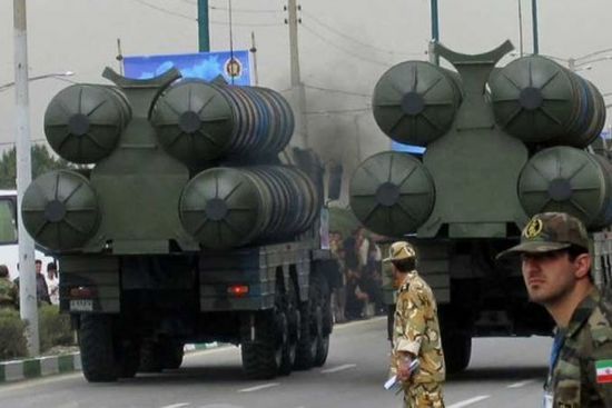 تصعيد مريب.. خامنئي يضيف قوات الدفاع الجوي كقوة رابعة للجيش الإيراني