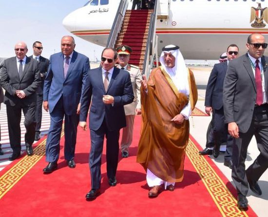 وصول الرئيس السيسي مطار الملك عبد العزيز الدولي بجدة (صور)