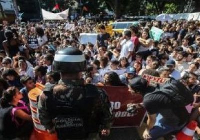 مسيرات حاشدة بالبرازيل اعتراضا على خفض ميزانية التعليم&nbsp;