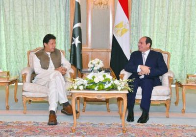 الرئيس المصري يلتقي برئيس وزراء باكستان في مكه (تفاصيل) 