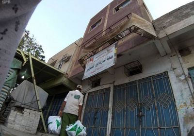 سلمان للإغاثة يوزع وجبات الإفطار الجاهزة في لحج وصنعاء والمهرة
