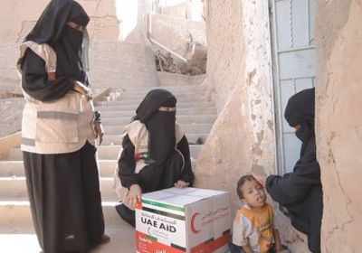 الإمارات تطلق مشروعها الخيري السنوي لتوزيع كسوة العيد بحضرموت ( صور)