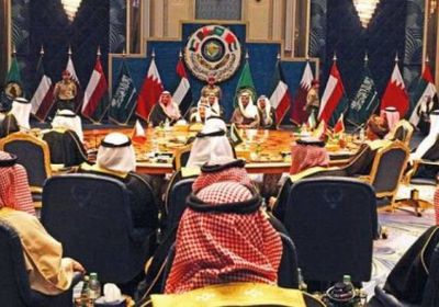 إعلامي إماراتي: السعودية جمعت 50 قائد عربي خلال 48 ساعة