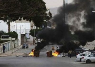 عاجل.. إصابة العشرات بانفجار سيارتين ملغومتين استهدفتا وحدة عسكرية شرق ليبيا