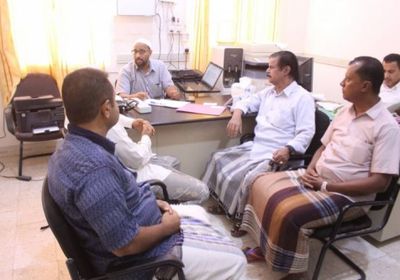 بدعم من المجلس الانتقالي..مساعدات مالية لمرضى السرطان بحضرموت