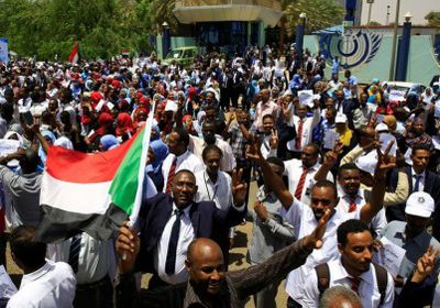عاجل.. نقيب الأطباء السودانيين: 3 قتلى و60 جريحا في محاولة فض الاعتصام
