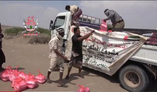 بالفيديو.. هلال الإمارات يواصل توزيع آلاف الوجبات على الصائمين بالدريهمي