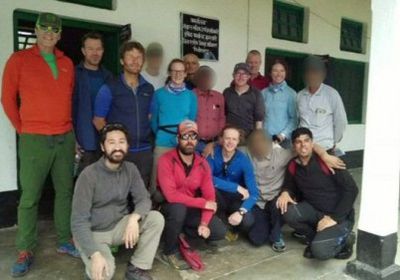 طائرة مروحية تعثر على 5 مفقودين أثناء تسلق جبال الهيمالايا