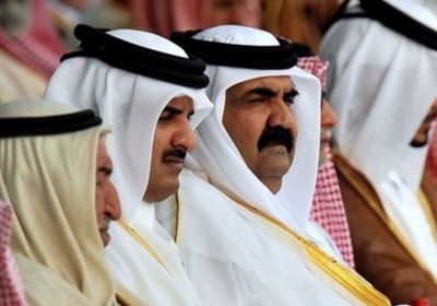 عكاظ السعودية: سمة "تنظيم الحمدين" القطرى تغيير المواقف
