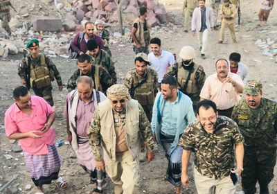 ناطق الانتقالي ينشر صور لزيارة منزل الرئيس الزبيدي بالضالع