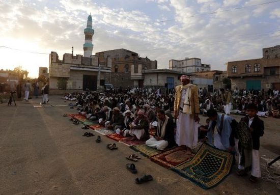 مليشيا الحوثي تختطف 25 شخصاً لإقامتهم صلاة العيد بصنعاء