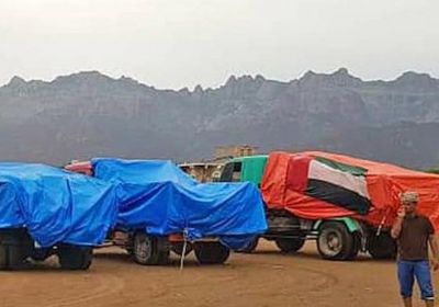 "خليفة الإنسانية" تستأنف تسيير القوافل الإغاثية لأهالي سقطرى (صور)