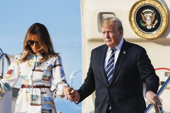 ترامب وزوجته يغادران بريطانيا بعد زيارة استغرقت 3 أيام