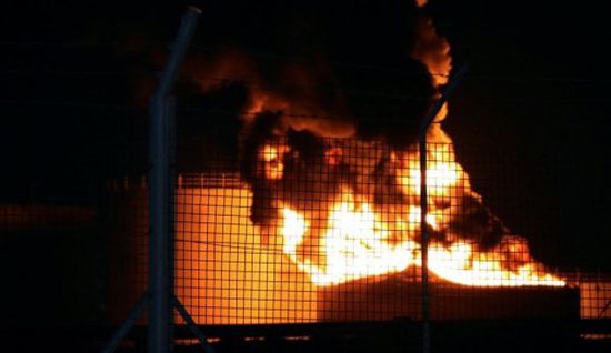 اندلاع حريق في منشأة لتخزين النفط بإيران