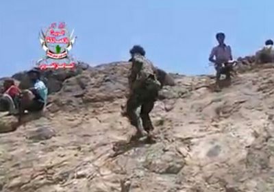 القوات الجنوبية تطهر مواقع استراتيجية من المليشيات في تورصة بالأزارق (فيديو)