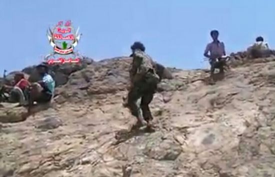 القوات الجنوبية تطهر مواقع استراتيجية من المليشيات في تورصة بالأزارق (فيديو)