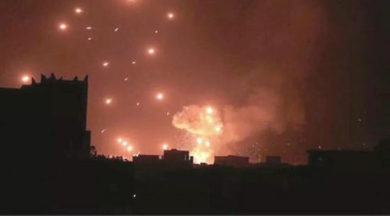 عاجل..مقاتلات التحالف تستهدف معسكر الحفا شرقي صنعاء
