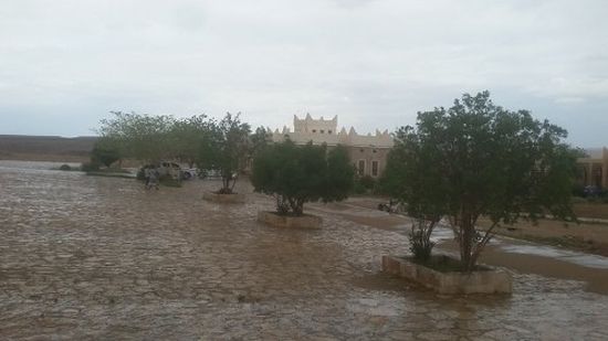 بالصور.. أمطار بعدة مناطق في حضرموت