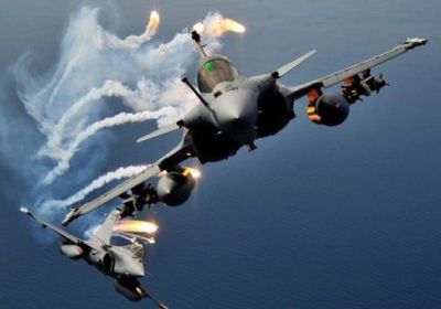 مقاتلات التحالف تحصد 17 حوثيا بمحافظة حجة 