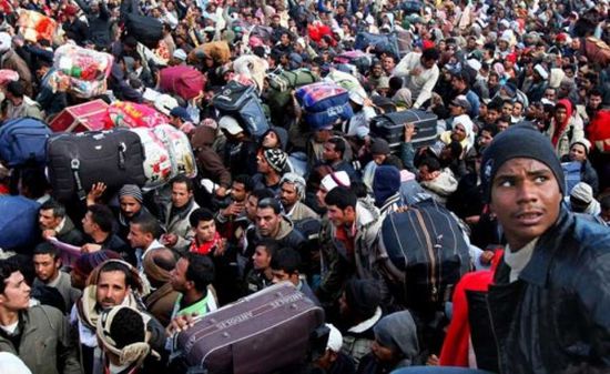 تونس تحذر من كارثة لاجئين على الحدود مع ليبيا