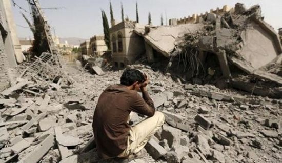 صحيفة إماراتية: الانتهاكات الحوثية بحق المدنيين خرق واضح لكل القوانين الإنسانية