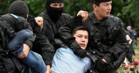 اعتقال 100 شخص خلال مظاهرات غير مصرح بها في كازاخستان