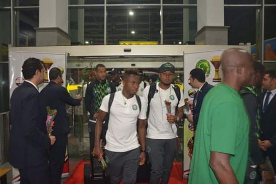 وصول منتخبي نيجيريا وزيمبابوي إلى مطار القاهرة للمشاركة في أمم أفريقيا