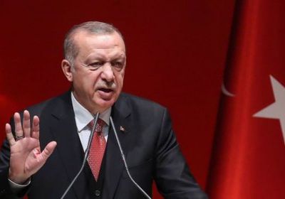 أنقرة تنفق أموال الشعب لاستئجار من يهلل لمسؤولي أردوغان (فيديو)