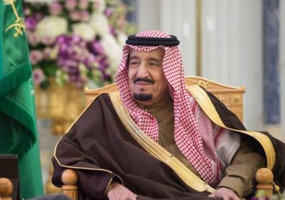 سياسي يقارن وضع المملكة السعودية بأعدائها