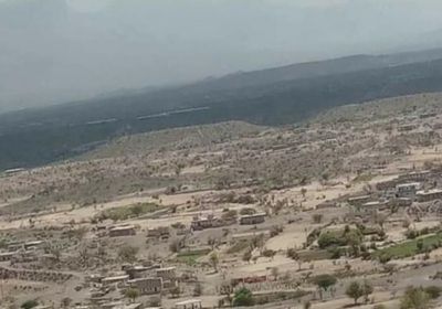 مليشيا الحوثي تستهدف حافلة تقل مدنيين بحجر