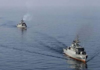 بريطانيا: قلقون بشأن انفجارات وحرائق في سفن بمضيق هرمز